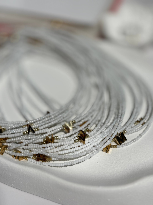 گردنبند حروف اسم رنگ ثابت
